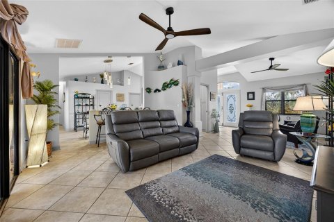 Villa ou maison à vendre à Punta Gorda, Floride: 3 chambres, 197.7 m2 № 2096254 - photo 10