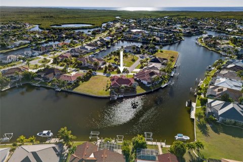 Villa ou maison à Punta Gorda, Floride 3 chambres, 197.7 m2 № 2096254