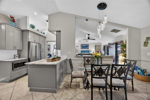 Villa ou maison à vendre à Punta Gorda, Floride: 3 chambres, 197.7 m2 № 2096254 - photo 12