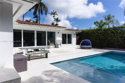 House in Miami Shores, Florida 3 bedrooms, 171.68 sq.m. № 1947220 - photo 4