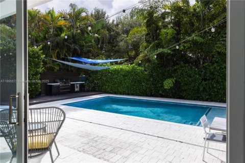 House in Miami Shores, Florida 3 bedrooms, 171.68 sq.m. № 1947220 - photo 6