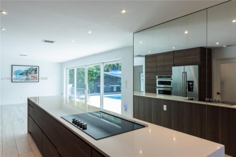 House in Miami Shores, Florida 3 bedrooms, 171.68 sq.m. № 1947220 - photo 8