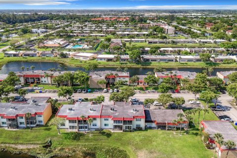 Copropriété à vendre à West Palm Beach, Floride: 2 chambres, 94.85 m2 № 1209188 - photo 1