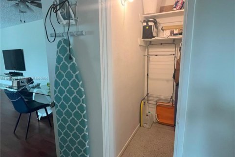 Copropriété à vendre à Fort Lauderdale, Floride: 1 chambre, 69.49 m2 № 2020615 - photo 14