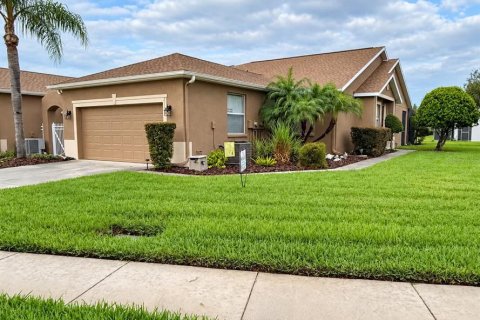 Villa ou maison à vendre à Land O' Lakes, Floride: 2 chambres, 135.64 m2 № 2413757 - photo 2