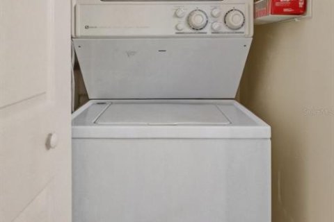 Condo in Bradenton, Florida, 2 bedrooms № 2109275 - photo 22
