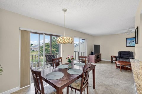 Condo in Bradenton, Florida, 2 bedrooms № 2109275 - photo 16