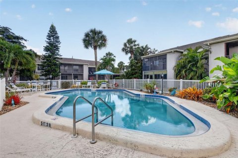 Condo in Bradenton, Florida, 2 bedrooms № 2109275 - photo 4