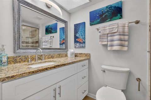 Condo in Bradenton, Florida, 2 bedrooms № 2109275 - photo 29