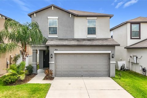 Villa ou maison à Tampa, Floride 4 chambres, 167.69 m2 № 2115439