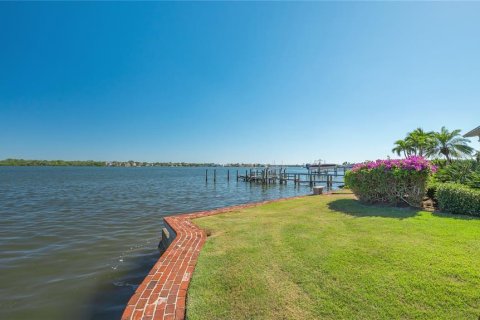 Casa en venta en Sarasota, Florida, 6 dormitorios, 971.29 m2 № 1520911 - foto 12