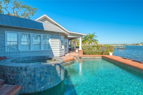 Casa en venta en Sarasota, Florida, 6 dormitorios, 971.29 m2 № 1520911 - foto 9