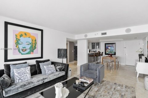 Apartment in Miami Beach, Florida 2 bedrooms, 100.15 sq.m. № 2402402 - photo 3