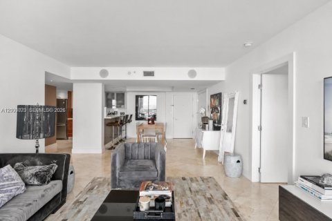 Apartment in Miami Beach, Florida 2 bedrooms, 100.15 sq.m. № 2402402 - photo 5