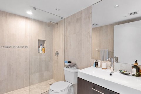 Apartment in Miami Beach, Florida 2 bedrooms, 100.15 sq.m. № 2402402 - photo 8