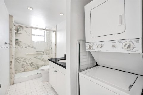 Copropriété à louer à Miami Beach, Floride: 2 chambres, 89.19 m2 № 2023908 - photo 20