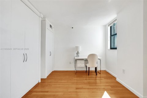 Copropriété à louer à Miami Beach, Floride: 2 chambres, 89.19 m2 № 2023908 - photo 17