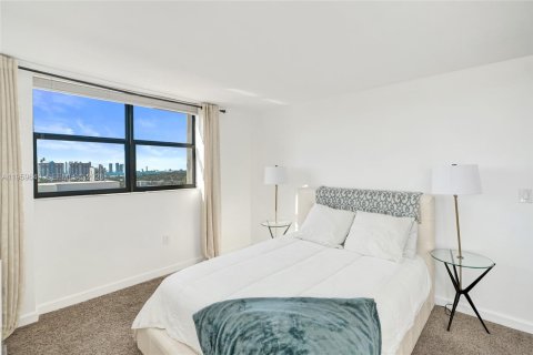 Copropriété à louer à Miami Beach, Floride: 2 chambres, 89.19 m2 № 2023908 - photo 14