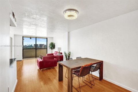 Copropriété à louer à Miami Beach, Floride: 2 chambres, 89.19 m2 № 2023908 - photo 9