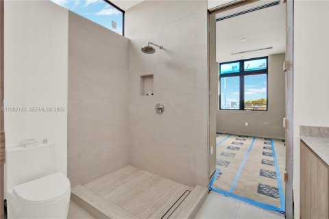 Touwnhouse à vendre à Miami, Floride: 4 chambres, 238.85 m2 № 2046569 - photo 22