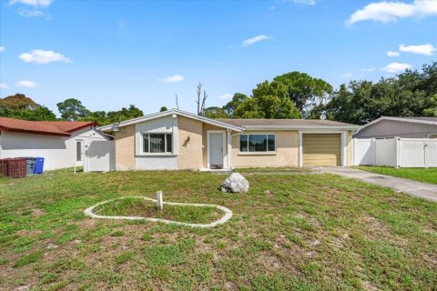 Villa ou maison à New Port Richey, Floride 2 chambres, 78.78 m2 № 2362288
