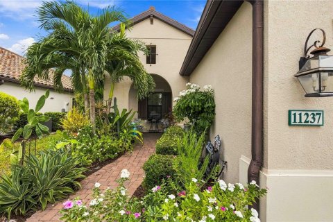 Villa ou maison à vendre à Englewood, Floride: 3 chambres, 171.4 m2 № 2408910 - photo 2