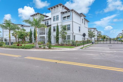 Adosado en venta en Tampa, Florida, 4 dormitorios, 234.49 m2 № 1801604 - foto 28