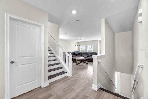 Adosado en venta en Tampa, Florida, 4 dormitorios, 234.49 m2 № 1801604 - foto 12