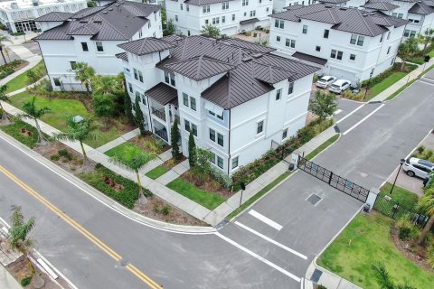 Adosado en venta en Tampa, Florida, 4 dormitorios, 234.49 m2 № 1801604 - foto 4