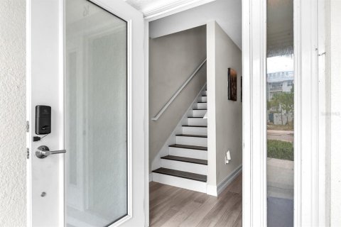 Adosado en venta en Tampa, Florida, 4 dormitorios, 234.49 m2 № 1801604 - foto 23