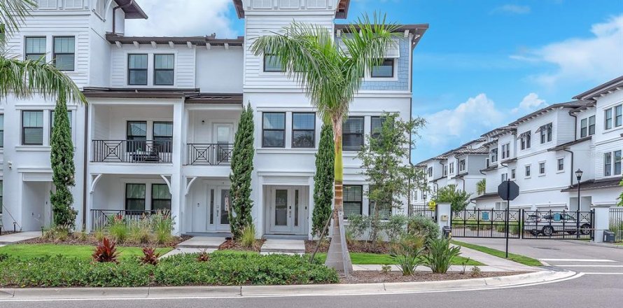 Adosado en Tampa, Florida 4 dormitorios, 234.49 m2 № 1801604