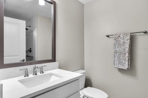 Adosado en venta en Tampa, Florida, 4 dormitorios, 234.49 m2 № 1801604 - foto 26