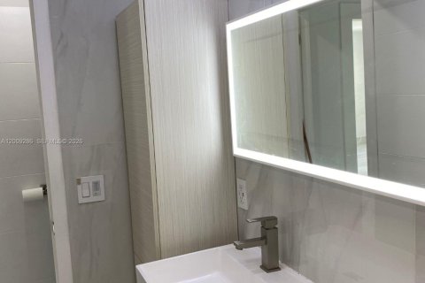 Villa ou maison à louer à Miami, Floride: 3 chambres, 147.71 m2 № 2091382 - photo 23