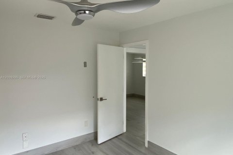 Villa ou maison à louer à Miami, Floride: 3 chambres, 147.71 m2 № 2091382 - photo 28