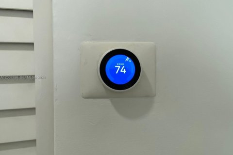 Villa ou maison à louer à Miami, Floride: 3 chambres, 147.71 m2 № 2091382 - photo 16