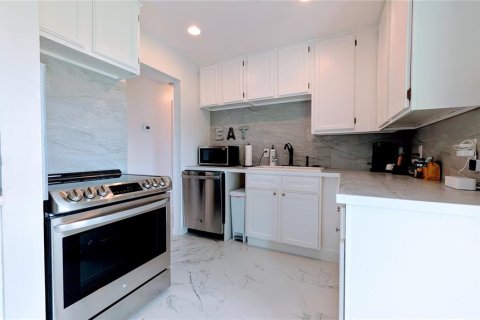 Casa en venta en Orlando, Florida, 3 dormitorios, 83.61 m2 № 1744787 - foto 9