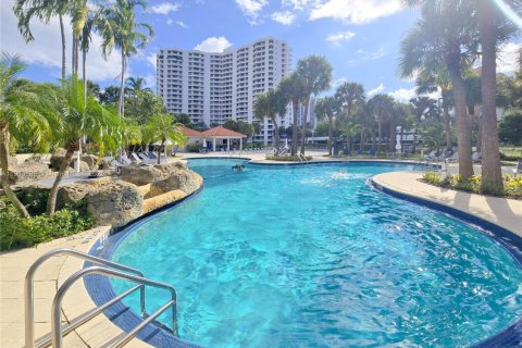 Condo in Aventura, Florida, 1 bedroom  № 1951419 - photo 8