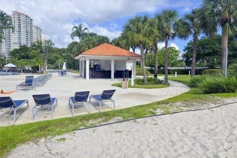 Condo in Aventura, Florida, 1 bedroom  № 1951419 - photo 6