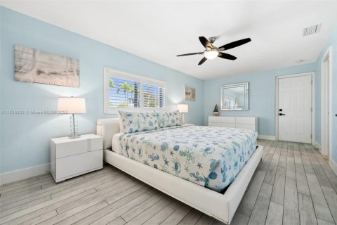 House in Cape Coral, Florida 4 bedrooms, 192.4 sq.m. № 1739296 - photo 30