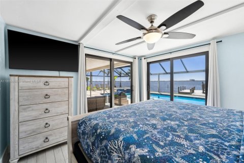 House in Cape Coral, Florida 4 bedrooms, 192.4 sq.m. № 1739296 - photo 27