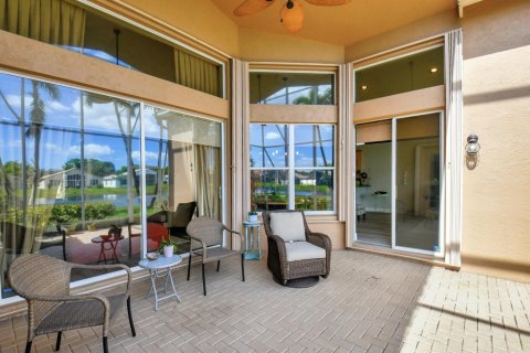 Villa ou maison à vendre à Boynton Beach, Floride: 4 chambres, 244.24 m2 № 1036093 - photo 1