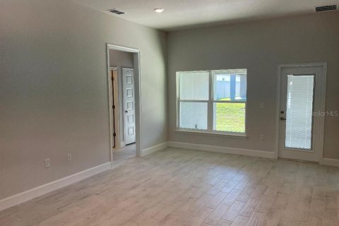 House in Dade City, Florida 4 bedrooms, 169.08 sq.m. № 1279493 - photo 7