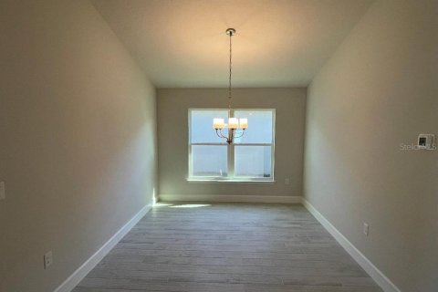 House in Dade City, Florida 4 bedrooms, 169.08 sq.m. № 1279493 - photo 11