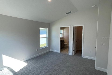 House in Dade City, Florida 4 bedrooms, 169.08 sq.m. № 1279493 - photo 12
