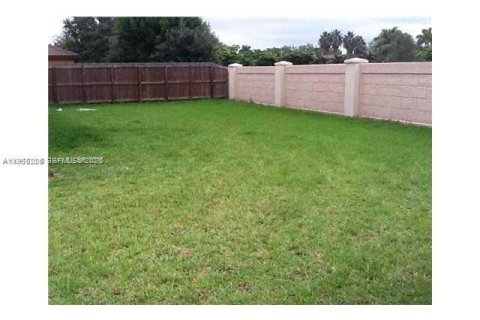 Villa ou maison à louer à Miami, Floride: 4 chambres, 309.36 m2 № 2009799 - photo 21