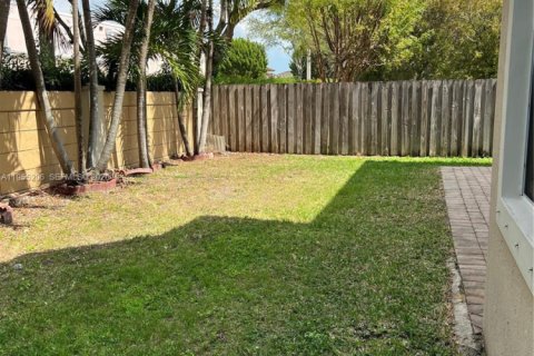 Villa ou maison à louer à Miami, Floride: 4 chambres, 309.36 m2 № 2009799 - photo 20