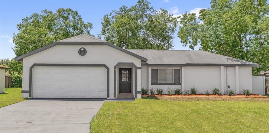 Casa en Kissimmee, Florida 3 dormitorios, 130.43 m2 № 1882906