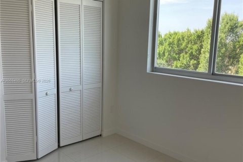 Condo in Doral, Florida, 3 bedrooms № 2170430 - photo 12