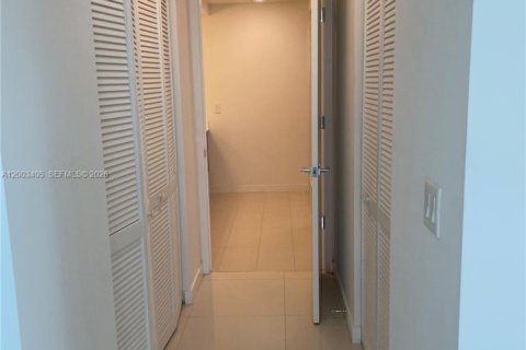 Condo in Doral, Florida, 3 bedrooms № 2170430 - photo 8