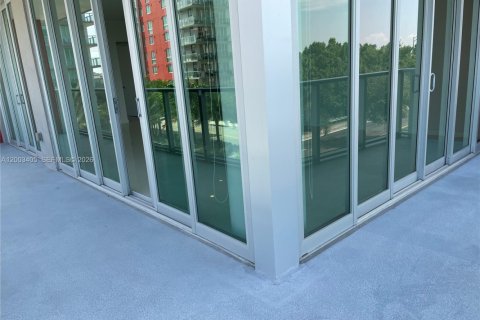 Condo in Doral, Florida, 3 bedrooms № 2170430 - photo 23